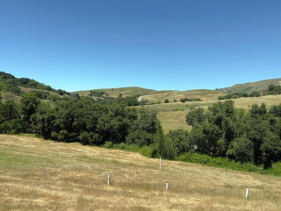 2nd image of 3 Ohlone Trce