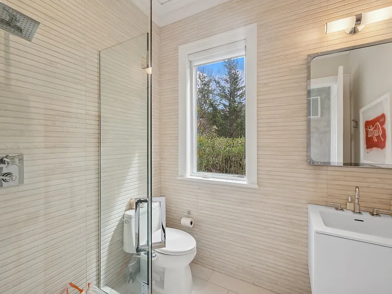 9 S Harbor Dr — Photo 14