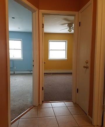 3rd image of 3918 Hill Ave