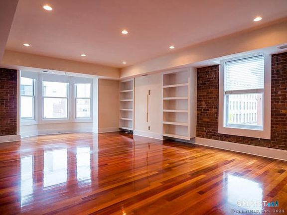 4th image of 116 Crown St APT 3A