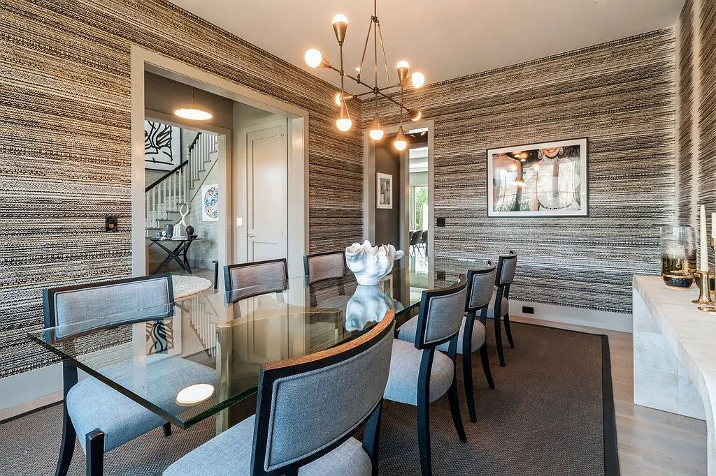 East Hampton Village Fringe Perfection — Photo 4