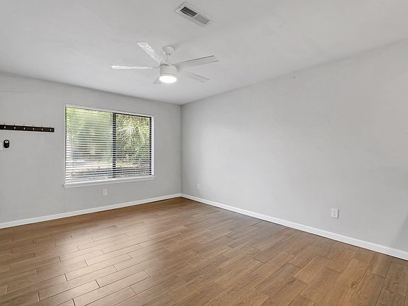 5th image of 1889 Belle Vue Way #3
