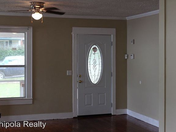 4th image of 2961 Green St