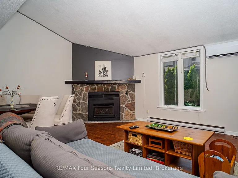 4 Trafalgar Rd #4 — Photo 4