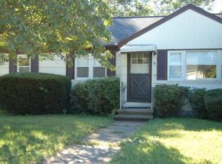 58 Day Cir, Woburn, MA 01801