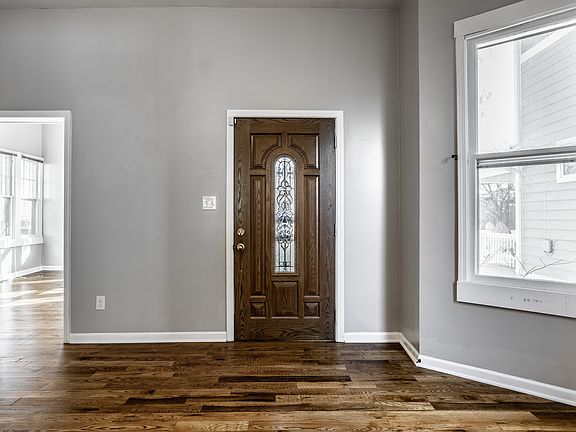 5th image of 2218 N Park Ave