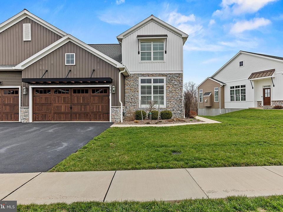 1st image of 798 Aurora Dr