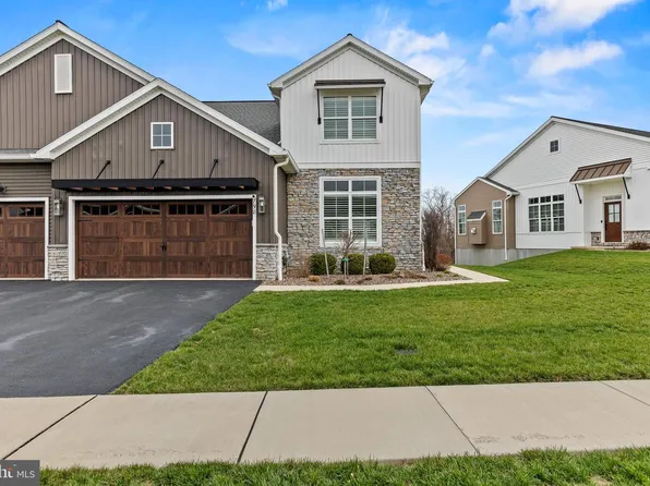 798 Aurora Dr, Mechanicsburg, PA 17055