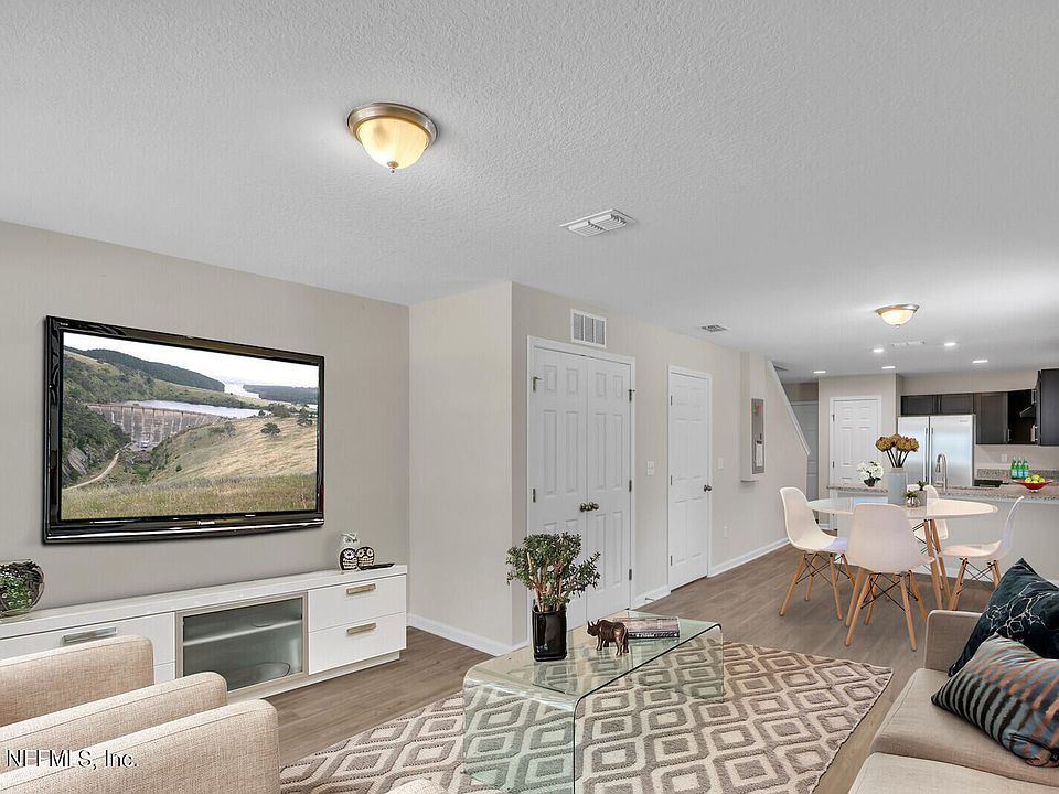 1st image of 1705 WRIGHT Avenue
