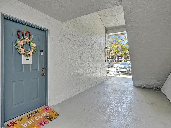 2nd image of 801 Lyons Road #19103