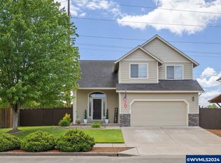 609 Royal Tern Ave, Halsey, OR 97348