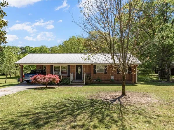 151 Ginn St, Carnesville, GA 30521