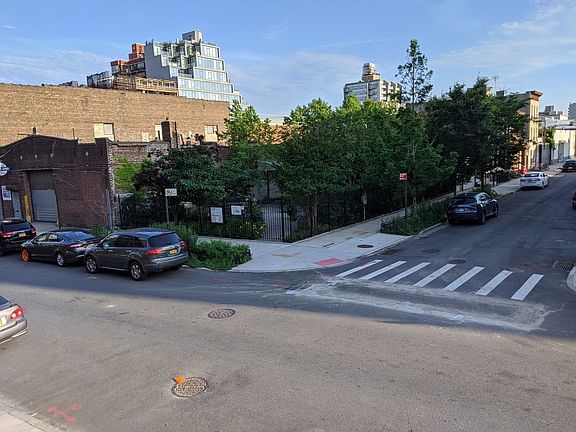 3rd image of 519 Carroll St #2