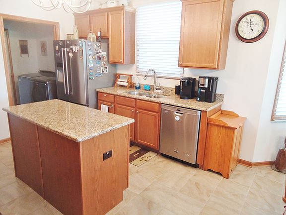 4th image of 16905 Ennerdale Ave