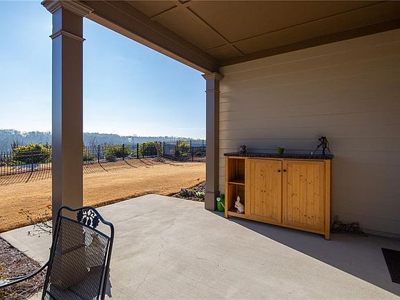 3rd image of 4009 Cranberry Ln