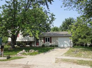1334 Fairview Dr, Greenfield, IN 46140