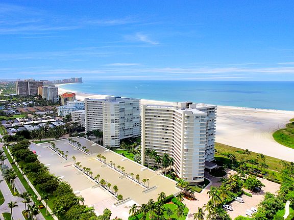 4th image of 440 Seaview Ct APT 702