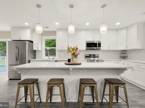 7625 Billingsley Rd, White Plains, MD 20695