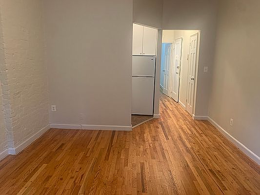 2nd image of 232 E 78th St #4B