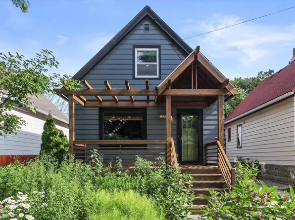 1324 East Idaho STREET, Milwaukee, WI 53207