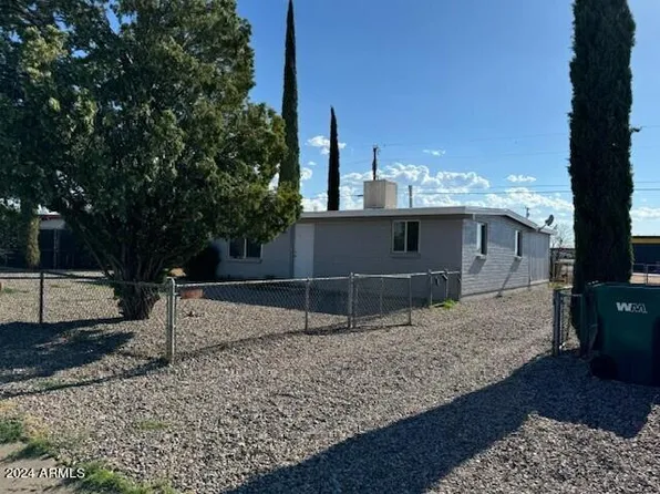 203 1ST Street, Huachuca City, AZ 85616