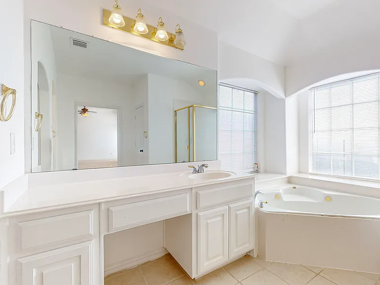 8609A Rugby Dr — Photo 22