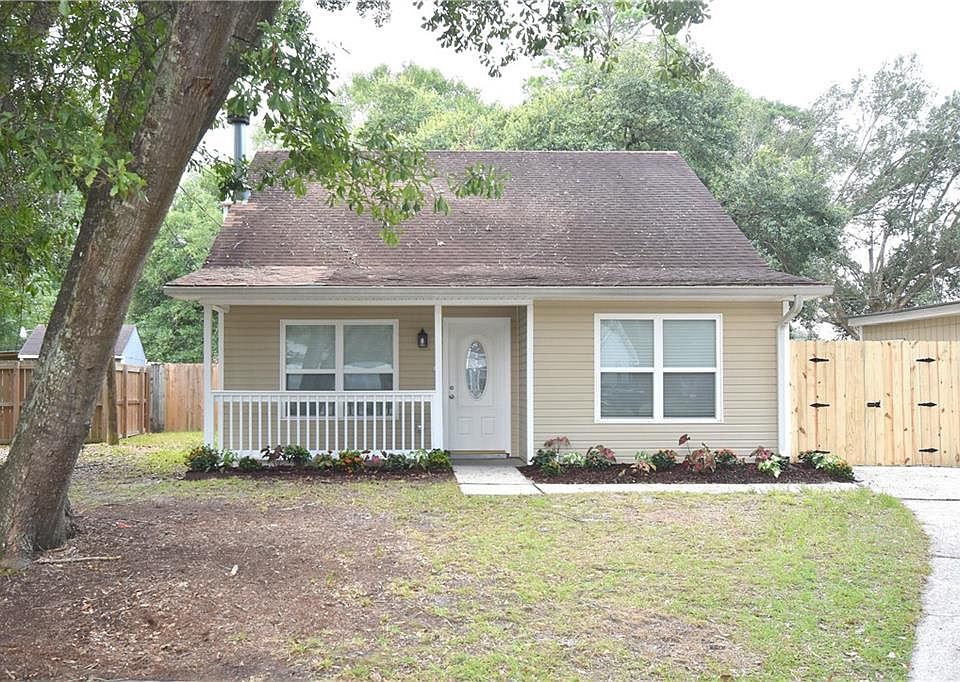 1st image of 345 Mapleleaf Cir