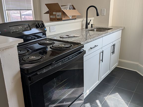 2nd image of 1390 S 1st St #3