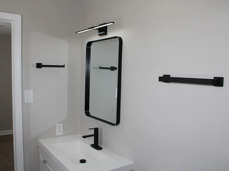 1533 Baltimore Ave — Photo 16
