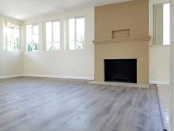 5th image of 3986 Ingraham St