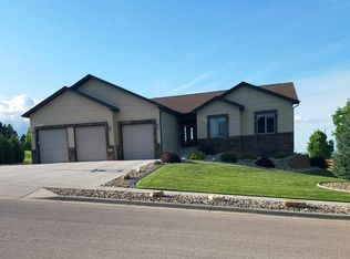 836 Enchanted Pines Dr, Rapid City, SD 57701