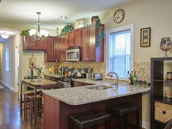 2nd image of 1430 N Campbell Ave #1