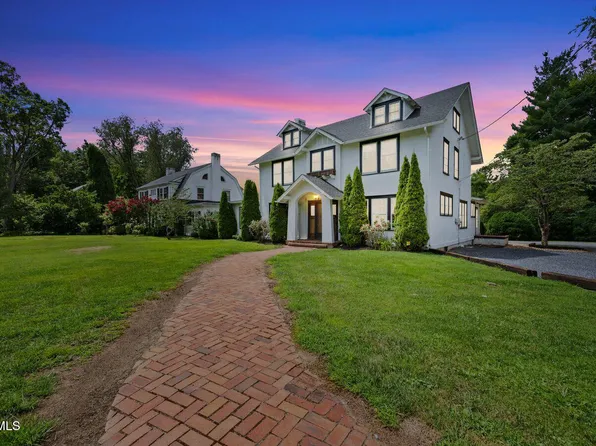 217 North St, Marion, VA 24354