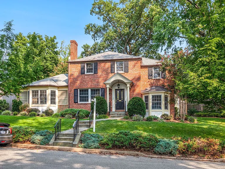 3233 Stephenson Pl NW — Photo 32