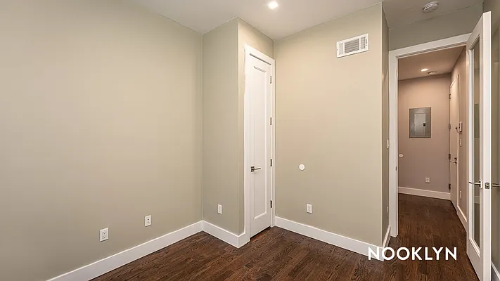 Rented by Nooklyn NYC LLC | media 11