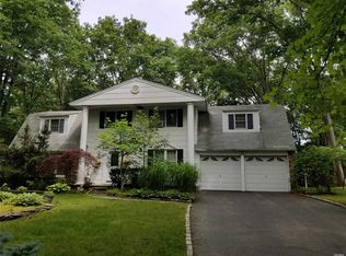 73 Wichard Blvd, Commack, NY 11725