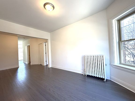 4th image of 2634 N Stowell Ave #7