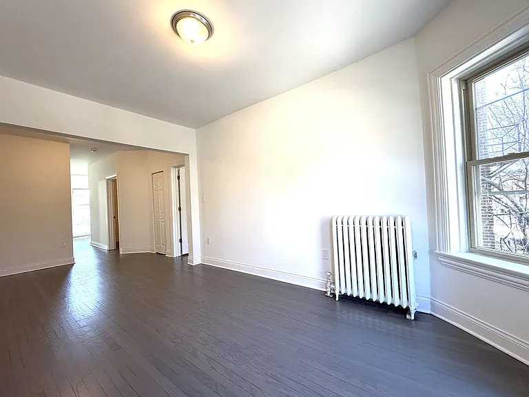 Stowell Avenue Apartments — Photo 4