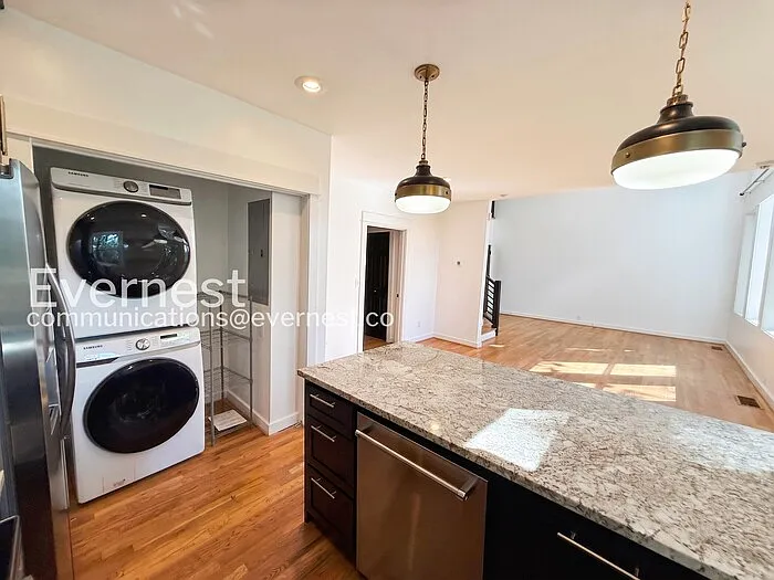 112 Crest Dr — Photo 4