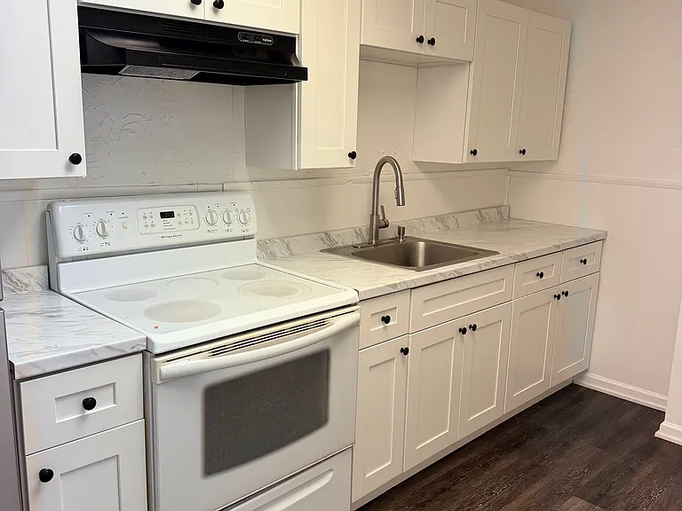 695 Pearl St #1 — Photo 3