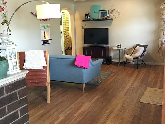 family room (S view)