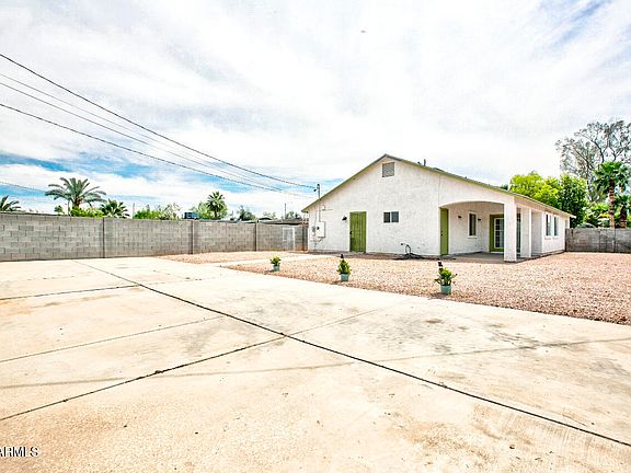 2nd image of 1502 E WHITTON Avenue