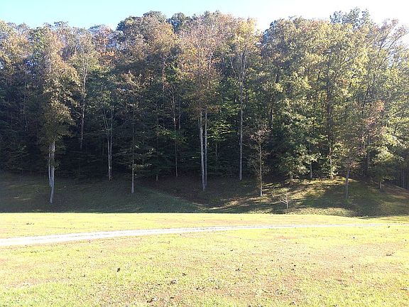 3rd image of 430 Hutch Ln