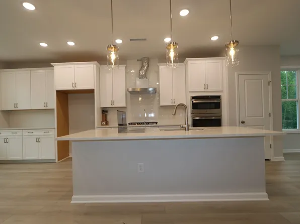 2935 Richardson Rd, Apex, NC 27502