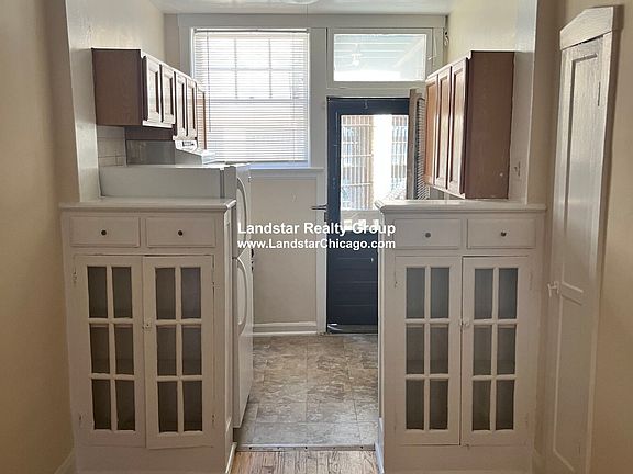 4th image of 2501 W Winnemac Ave #2