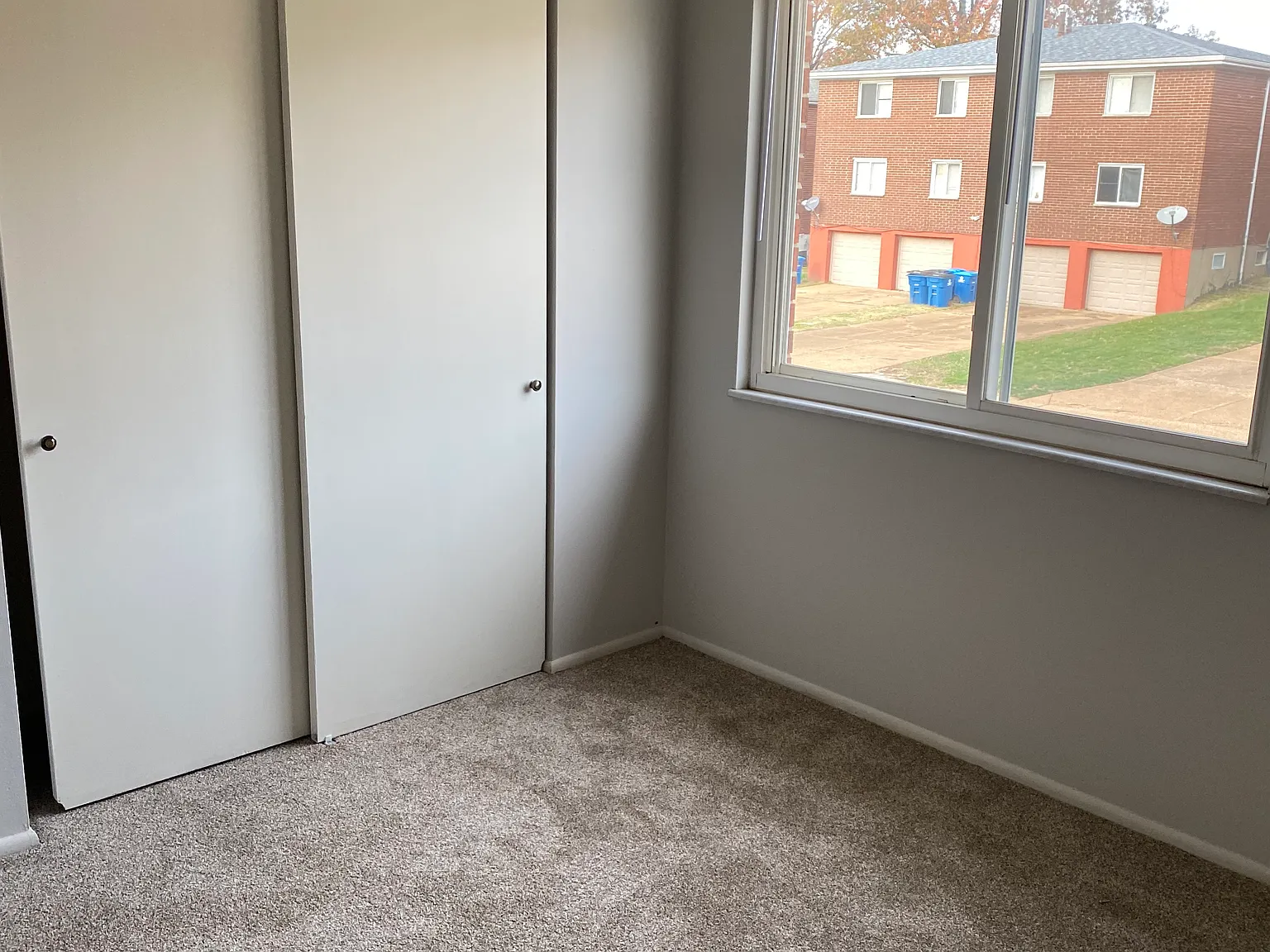 2 bed, 1100 sqft, $1,250 — Photo 3