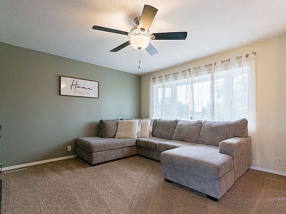 5th image of 4520 Sugar Pine Dr NE