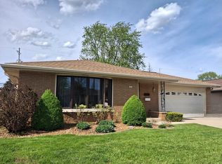 1418 W Denis AVENUE, Milwaukee, WI 53221