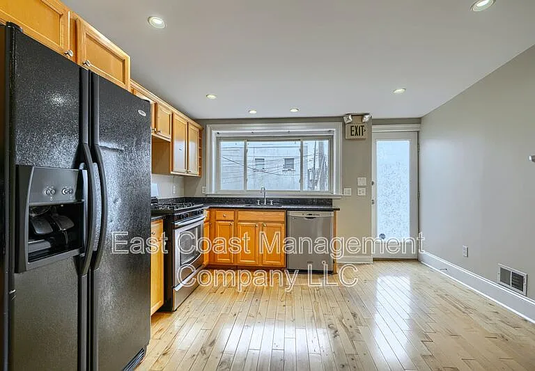 3235 Eastern Ave #2 — Photo 6
