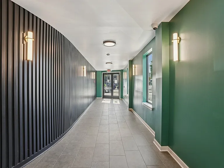 Emerald Heights — Photo 28
